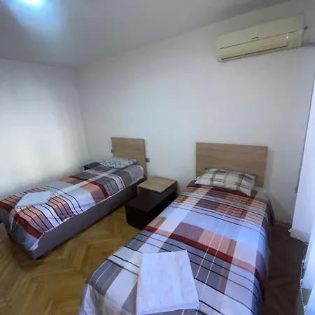 Guest house Bohemian Heart Of No Parking Skopje