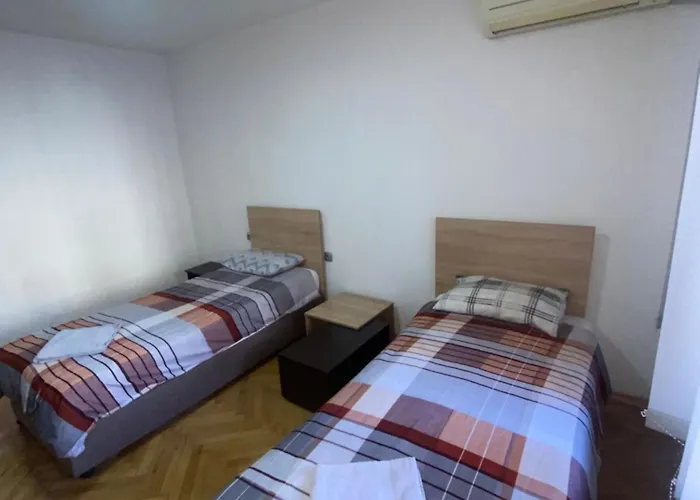 Guest house Bohemian Heart Of No Parking Skopje