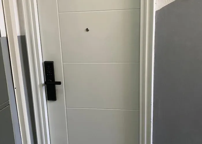 Bohemian Heart Of No Parking Guest house Skopje